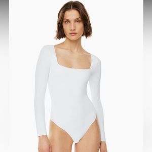 Aritzia / Babaton Contour Squareneck Longsleeve Bodysuit